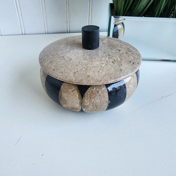 Unique Black & Brown Stone Checker Bowl Lid In Marble & Onyx 4.5” - Picture 10 of 10